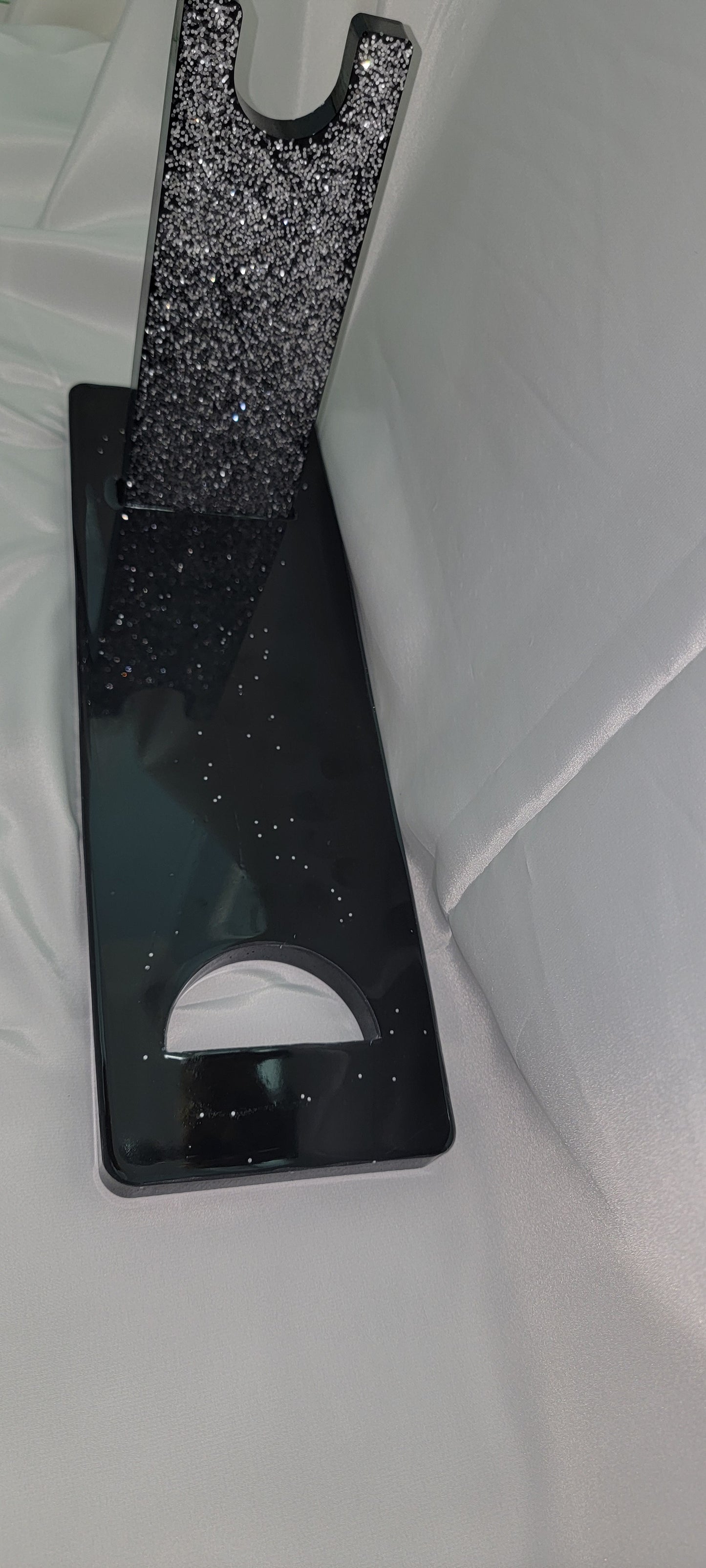 WINE BOTTLE HOLDER (C)